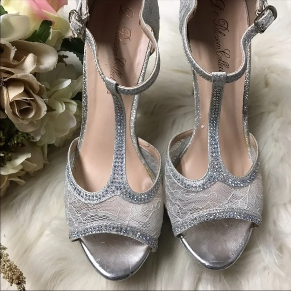 3/$25 Lovely! Lace Rhinestone Heels Size 9 - Picture 2 of 5
